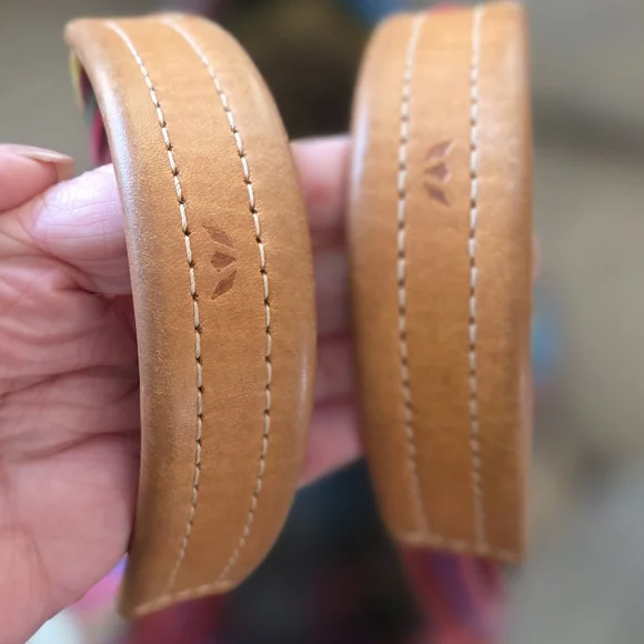 Consuela Dezi Tote & Matching Rosita Zip-around Wallet EXCELLENT USED CONDITION - Picture 7 of 10